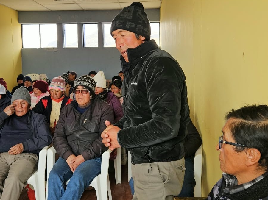 Samuel Hinostroza se reúne con autoridades y pobladores del Centro Poblado Los Andes de Pucará