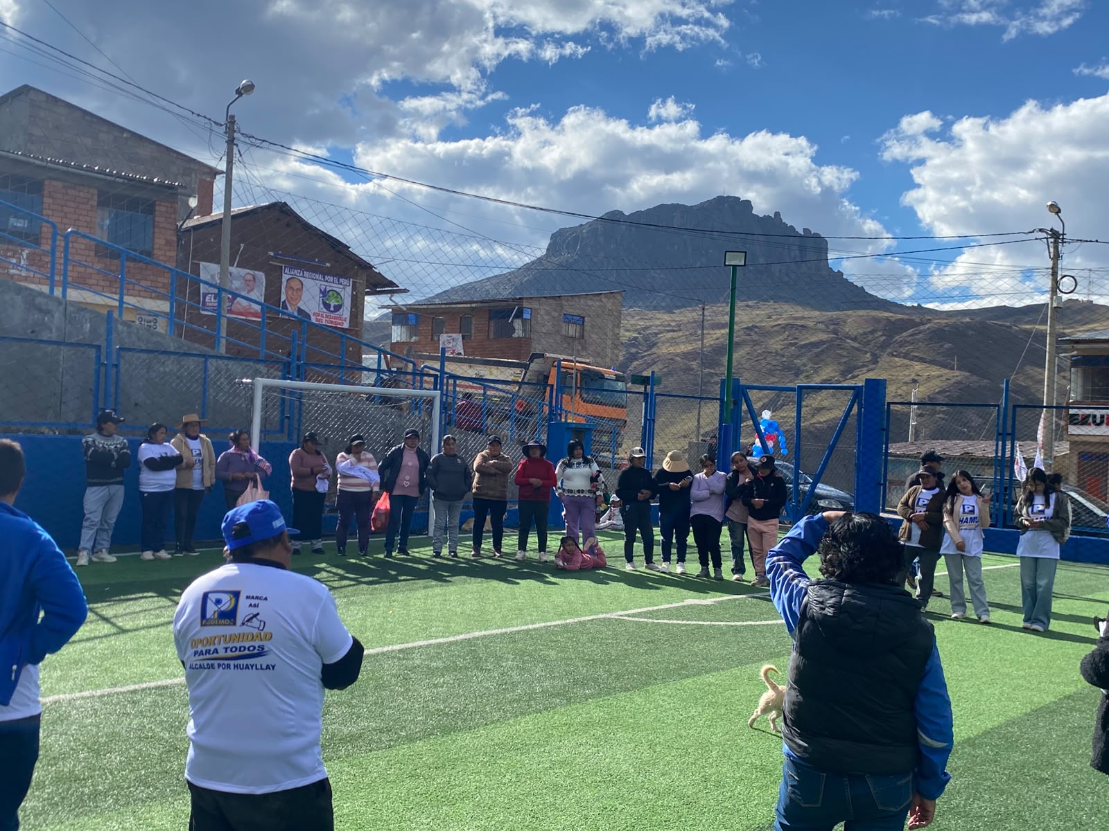 Visita al barrio San Cristóbal de Huayllay