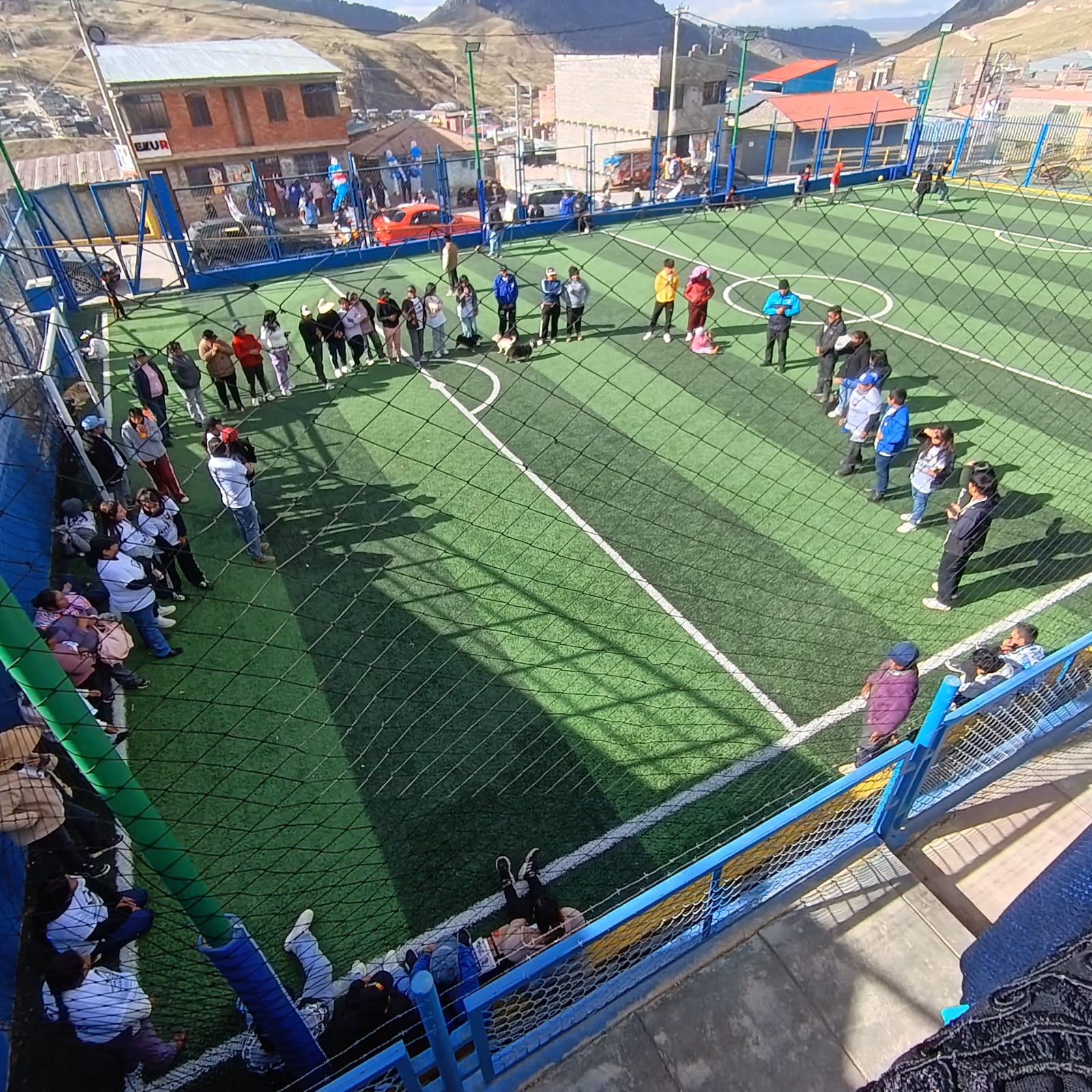Visita al barrio San Cristóbal de Huayllay