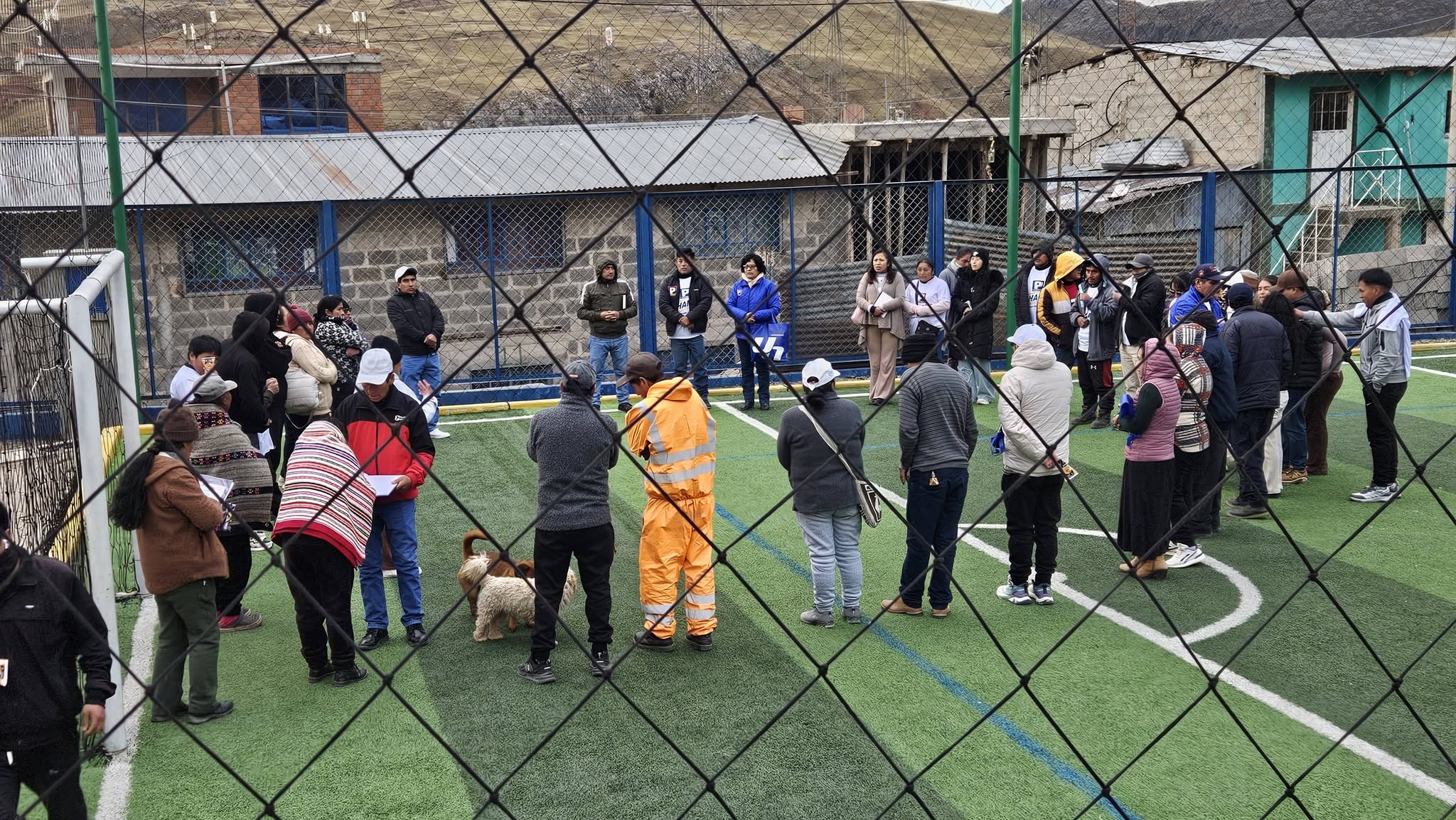 Encuentro con los vecinos del barrio Huayllaygaga